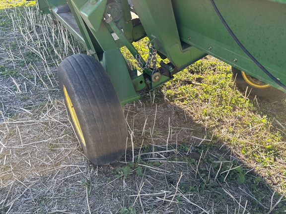 2007 John Deere 936D Header Combine