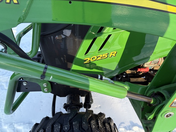 2018 John Deere 2025R Tractor Compact