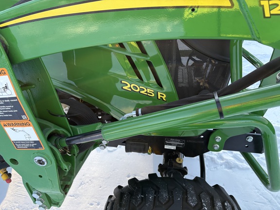 2018 John Deere 2025R Tractor Compact