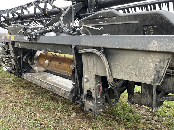 2021 MacDon FD140 Header Combine