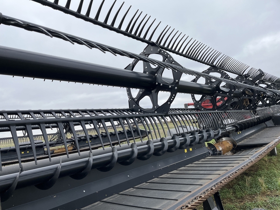 2021 MacDon FD140 Header Combine