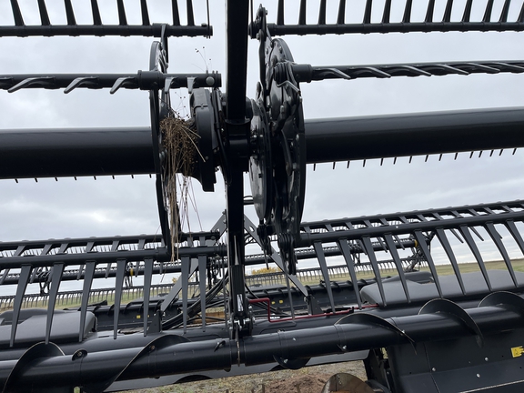 2021 MacDon FD140 Header Combine