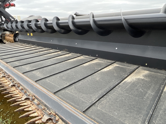 2021 MacDon FD140 Header Combine