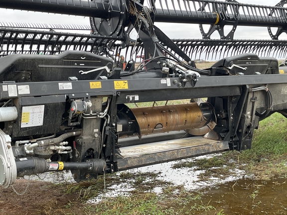 2021 MacDon FD140 Header Combine