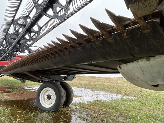 2021 MacDon FD140 Header Combine