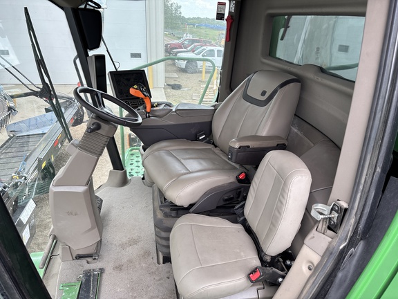 2023 John Deere X9 1000 Combine