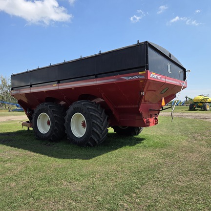 2012 Brent 2096 Grain Cart