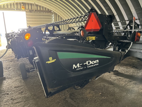 2016 MacDon FD75-40 Header Combine