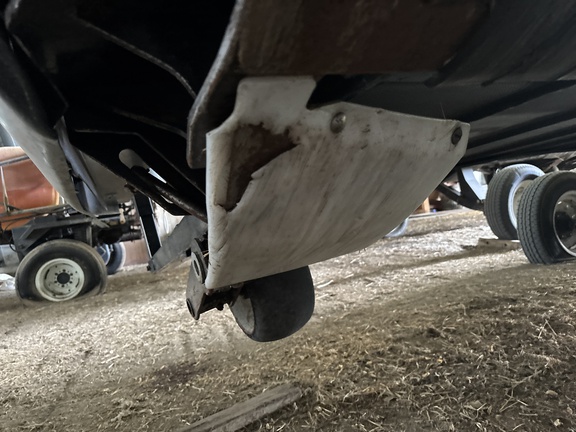 2016 MacDon FD75-40 Header Combine