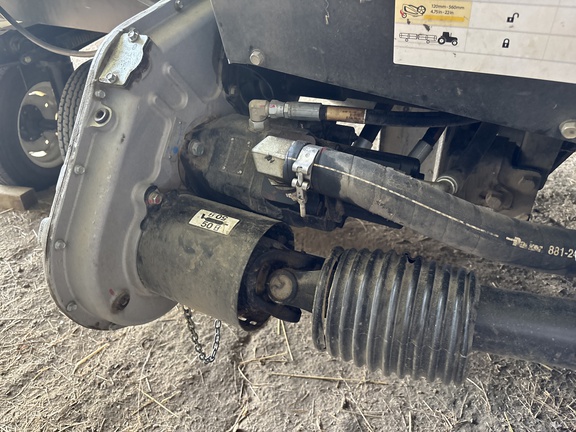 2016 MacDon FD75-40 Header Combine