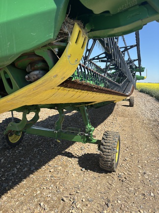 2022 John Deere HD40R Header Combine