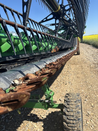 2022 John Deere HD40R Header Combine