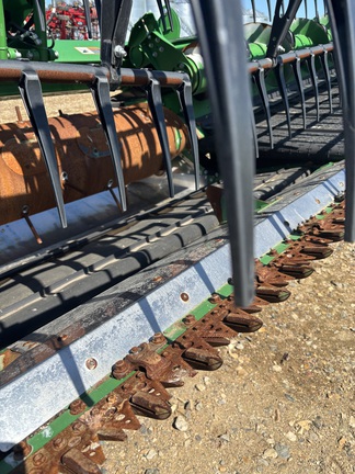 2022 John Deere HD40R Header Combine