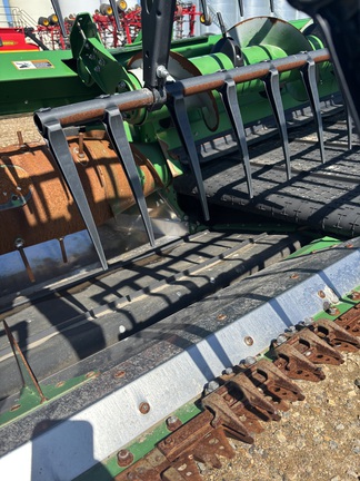 2022 John Deere HD40R Header Combine