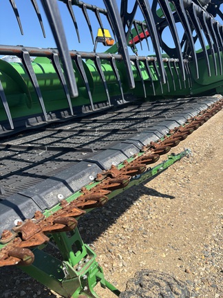 2022 John Deere HD40R Header Combine