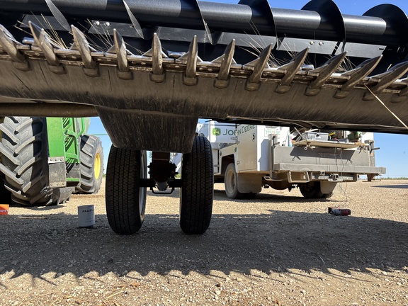 2015 MacDon FD75-45 Header Combine