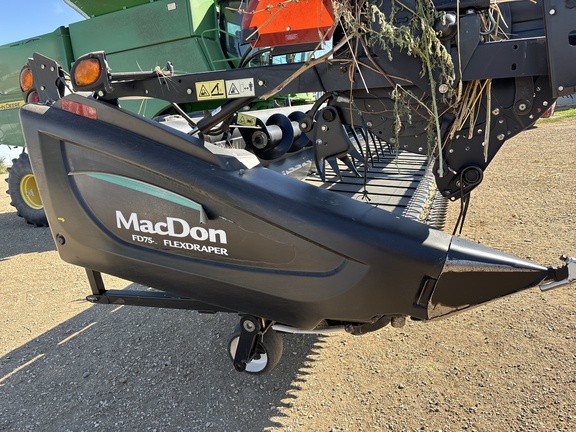2015 MacDon FD75-45 Header Combine