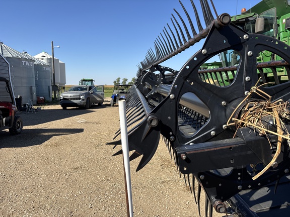 2015 MacDon FD75-45 Header Combine