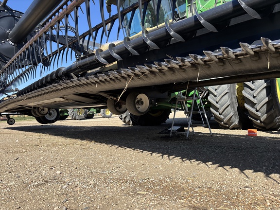 2015 MacDon FD75-45 Header Combine