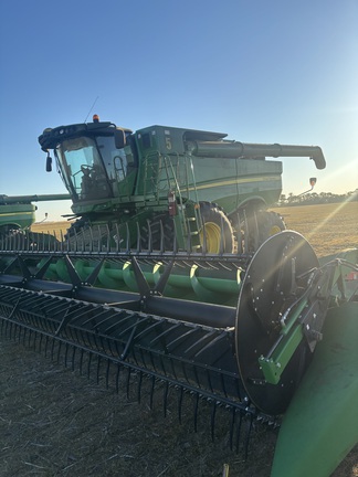 2021 John Deere RD45F Header Combine