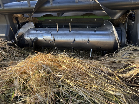 2022 MacDon FD245 Header Combine