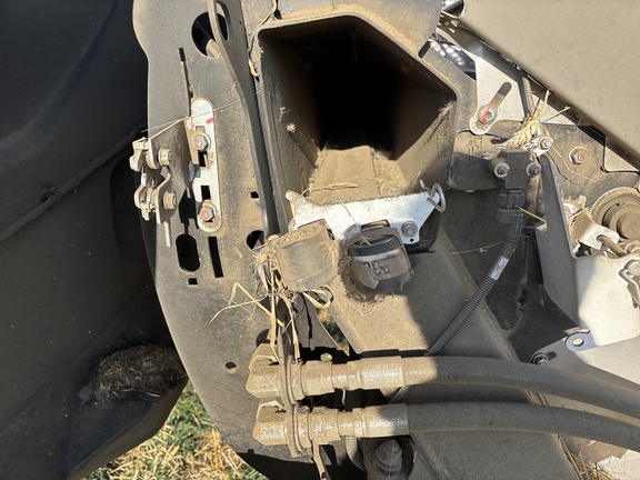 2022 MacDon FD245 Header Combine