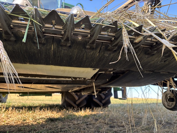 2022 MacDon FD245 Header Combine
