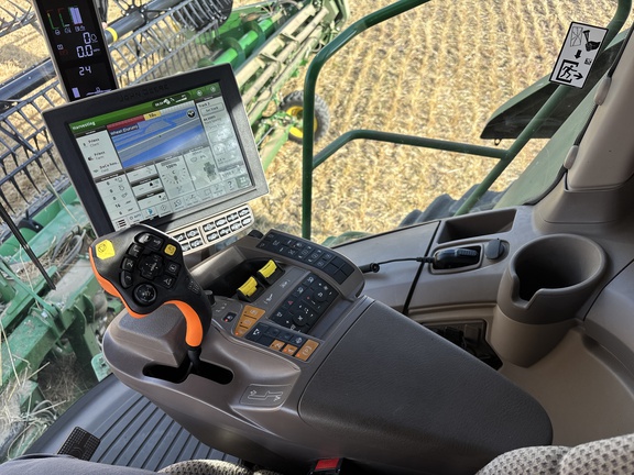 2019 John Deere S780 Combine