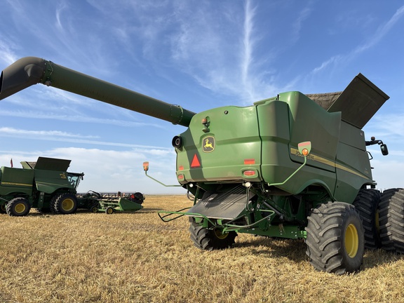 2020 John Deere S780 Combine