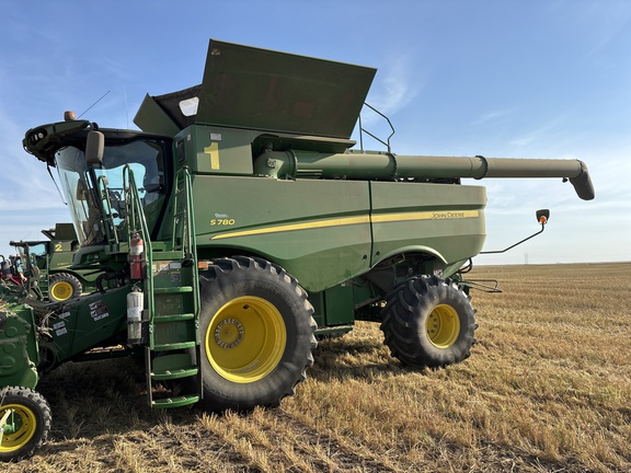 2020 John Deere S780 Combine