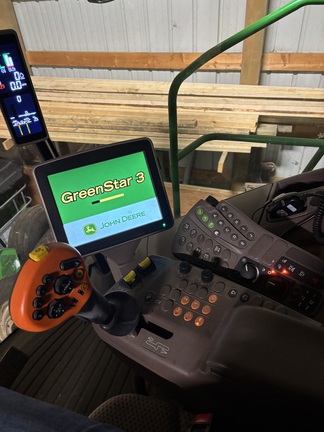 2017 John Deere S690 Combine