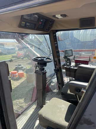 1998 Miller Pro Nitro 200 Sprayer/High Clearance