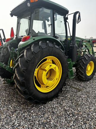 2016 John Deere 6135E Tractor