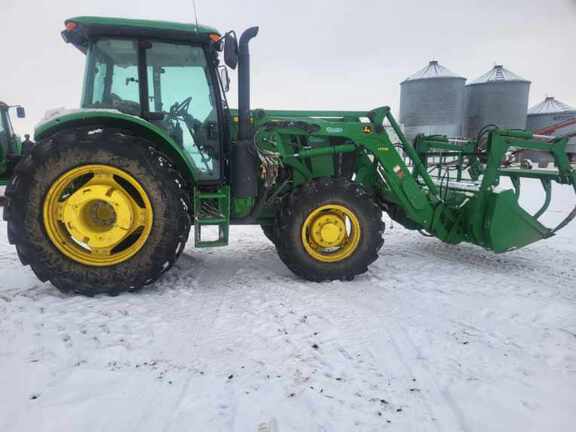2016 John Deere 6135E Tractor