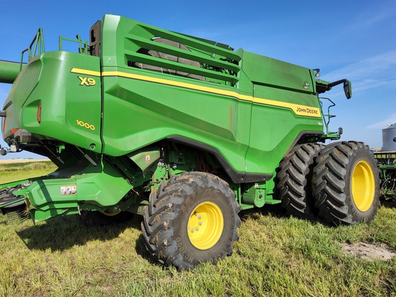 2022 John Deere X9 1000 Combine
