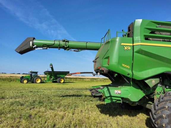 2022 John Deere X9 1000 Combine