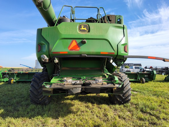 2022 John Deere X9 1000 Combine
