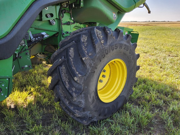 2022 John Deere X9 1000 Combine