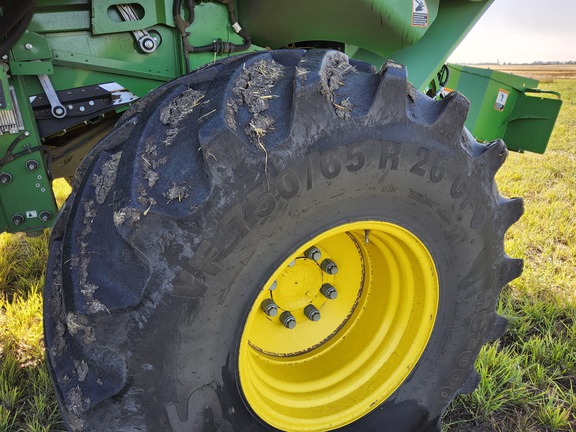 2022 John Deere X9 1000 Combine