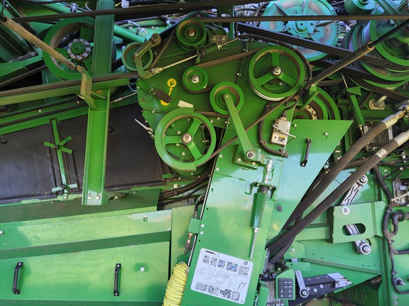 2022 John Deere X9 1000 Combine