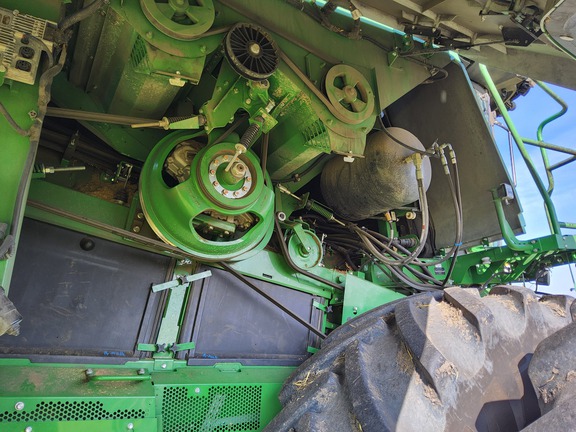 2022 John Deere X9 1000 Combine