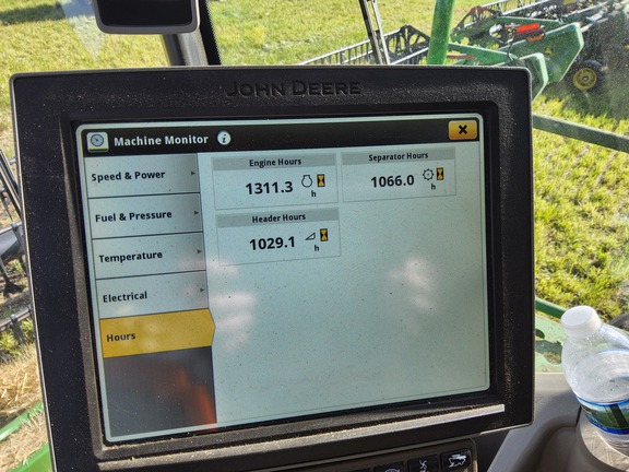 2022 John Deere X9 1000 Combine