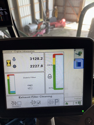 2015 John Deere S680 Combine