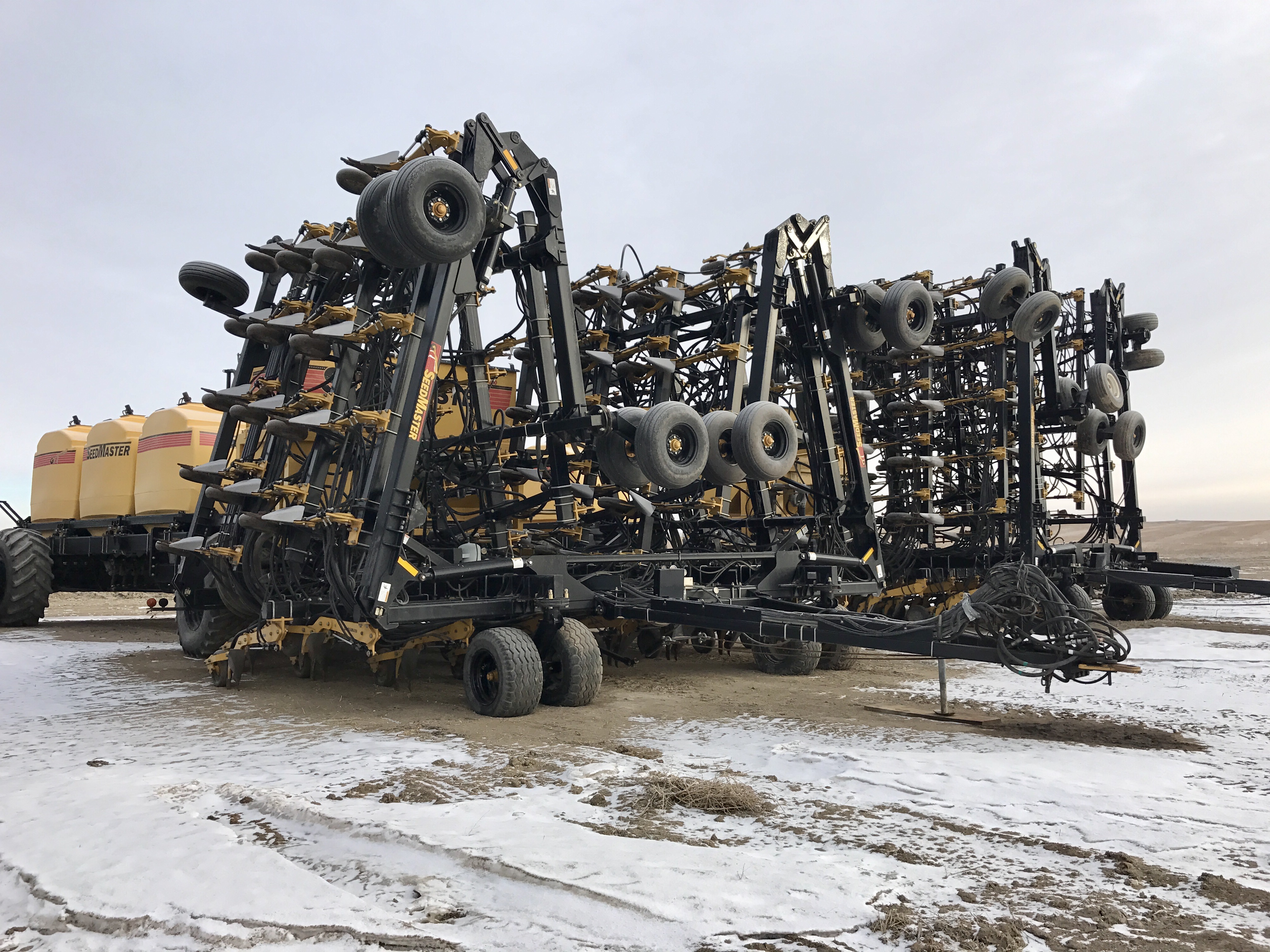 2012 Seed Master 80' double, 780 Cart, with SXX300 on board Air Drill