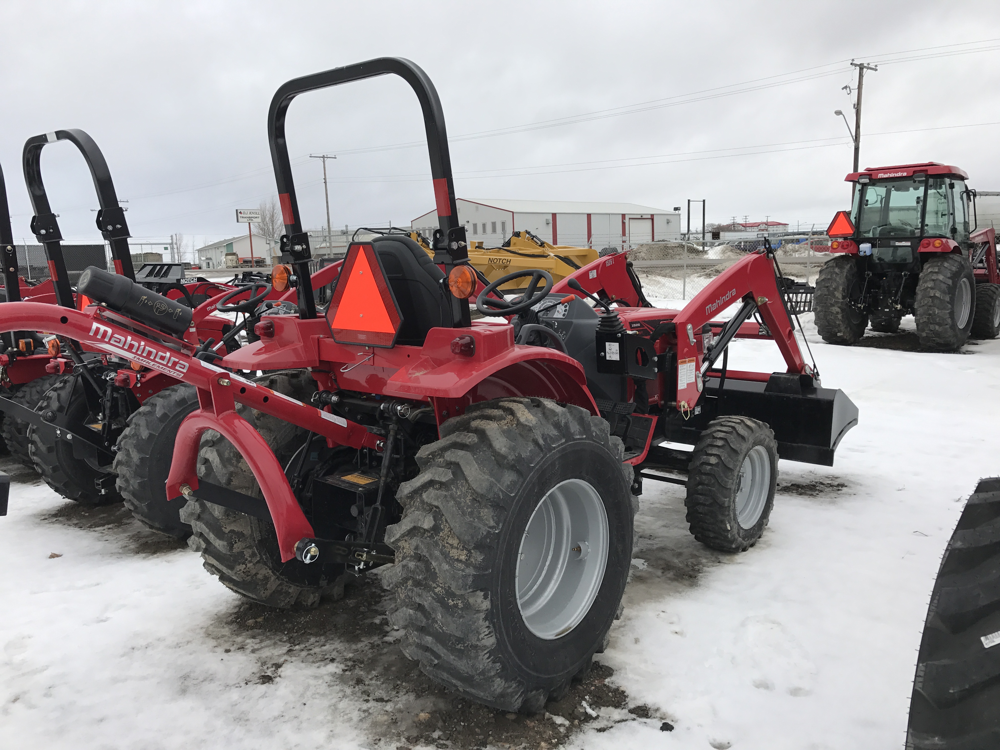 2016 Mahindra 1526 HST Tractor