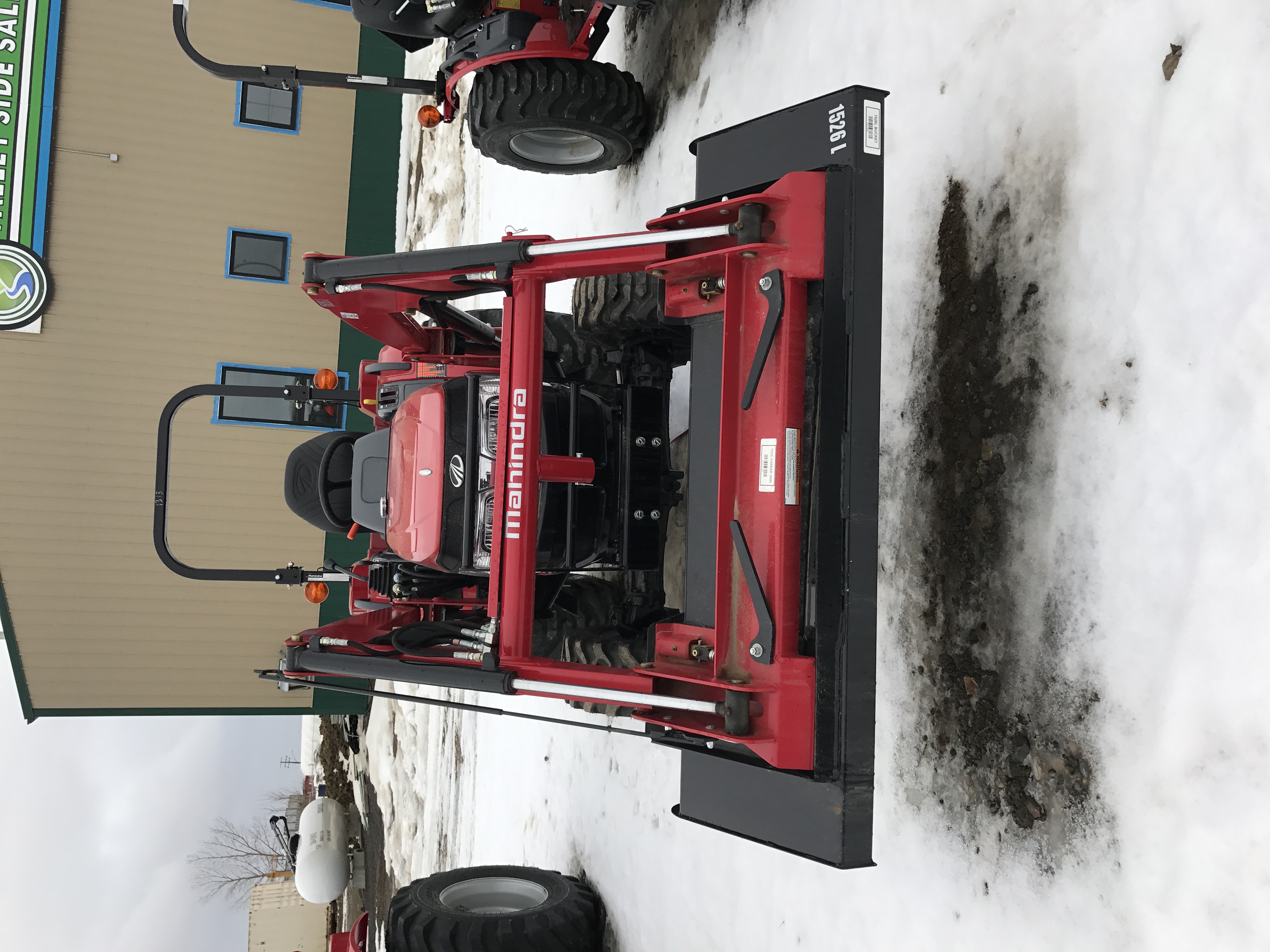 2016 Mahindra 1526 HST Tractor