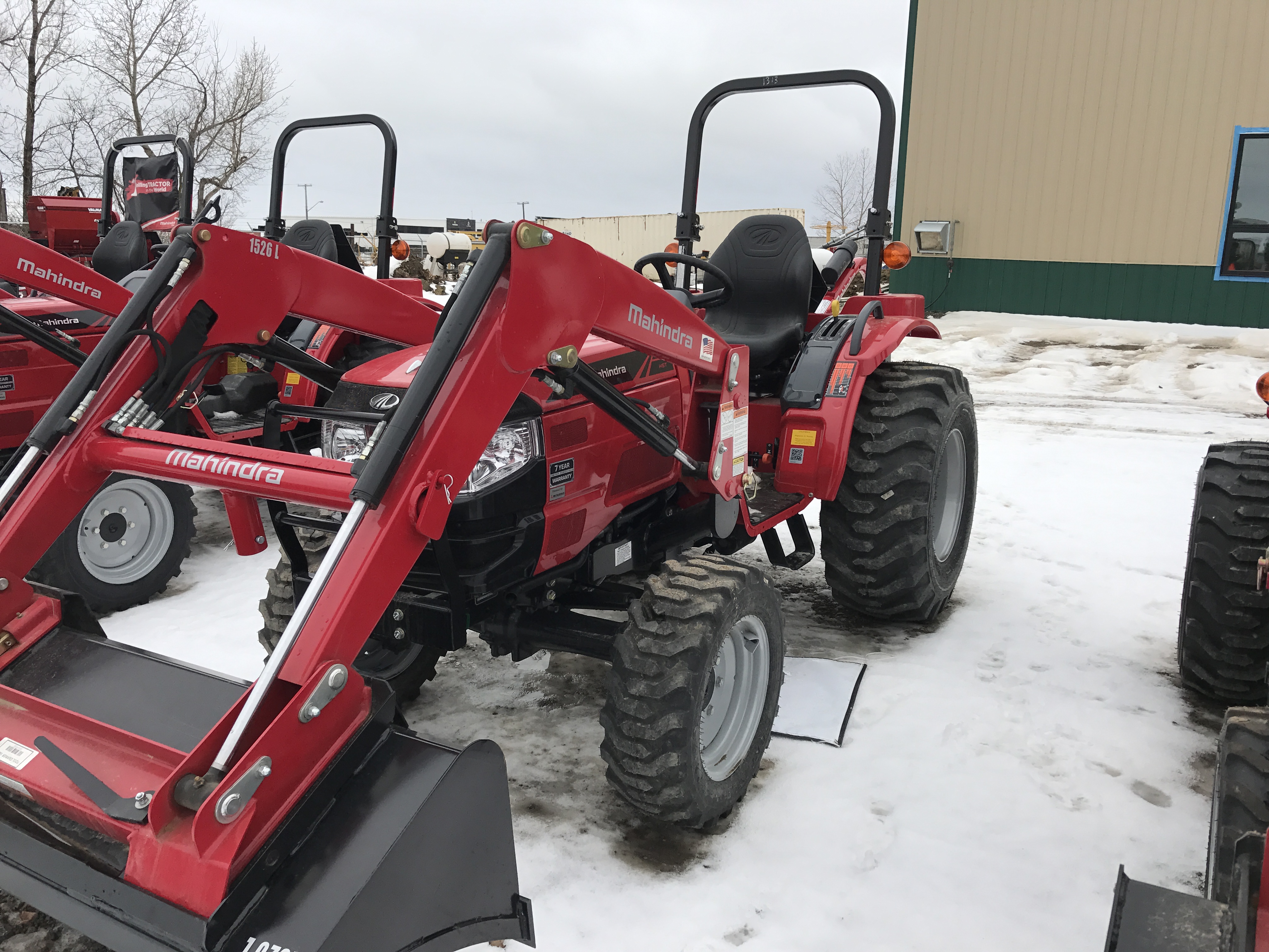 2016 Mahindra 1526 HST Tractor