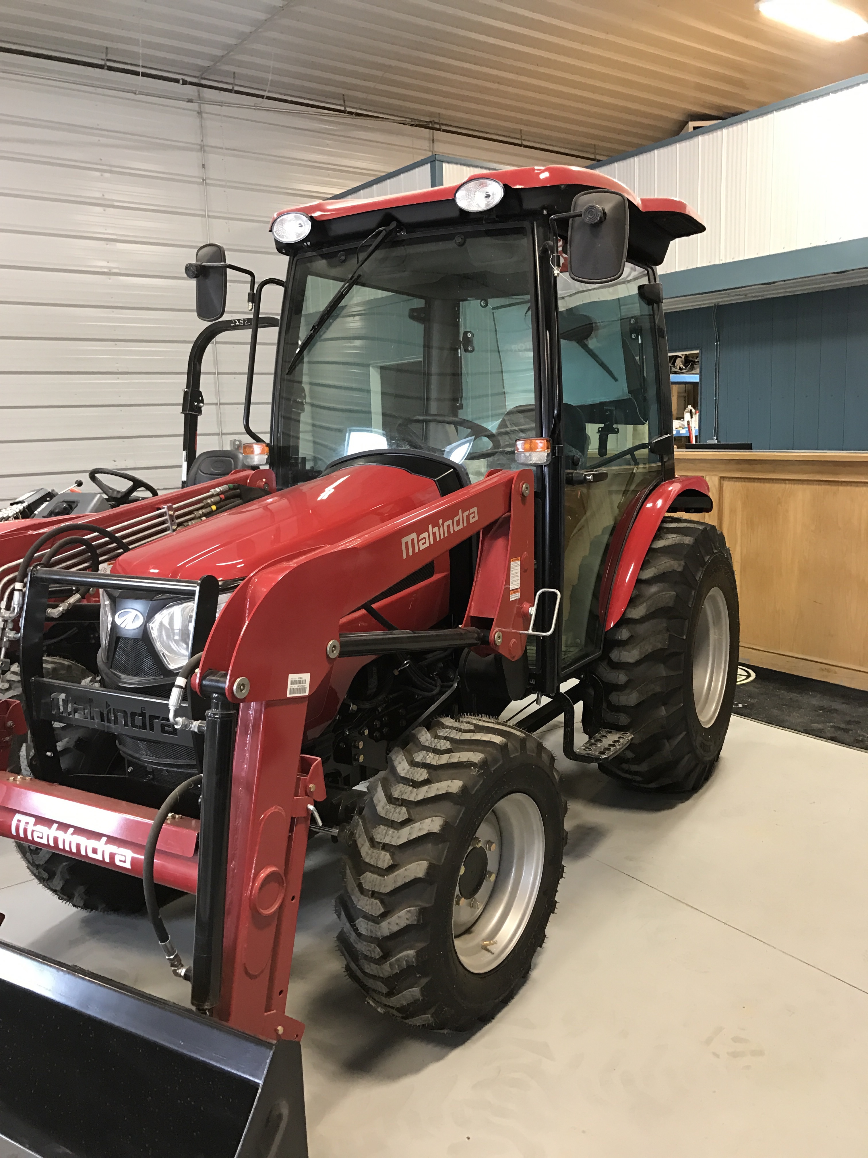 2016 Mahindra 2538 HST with cab Tractor