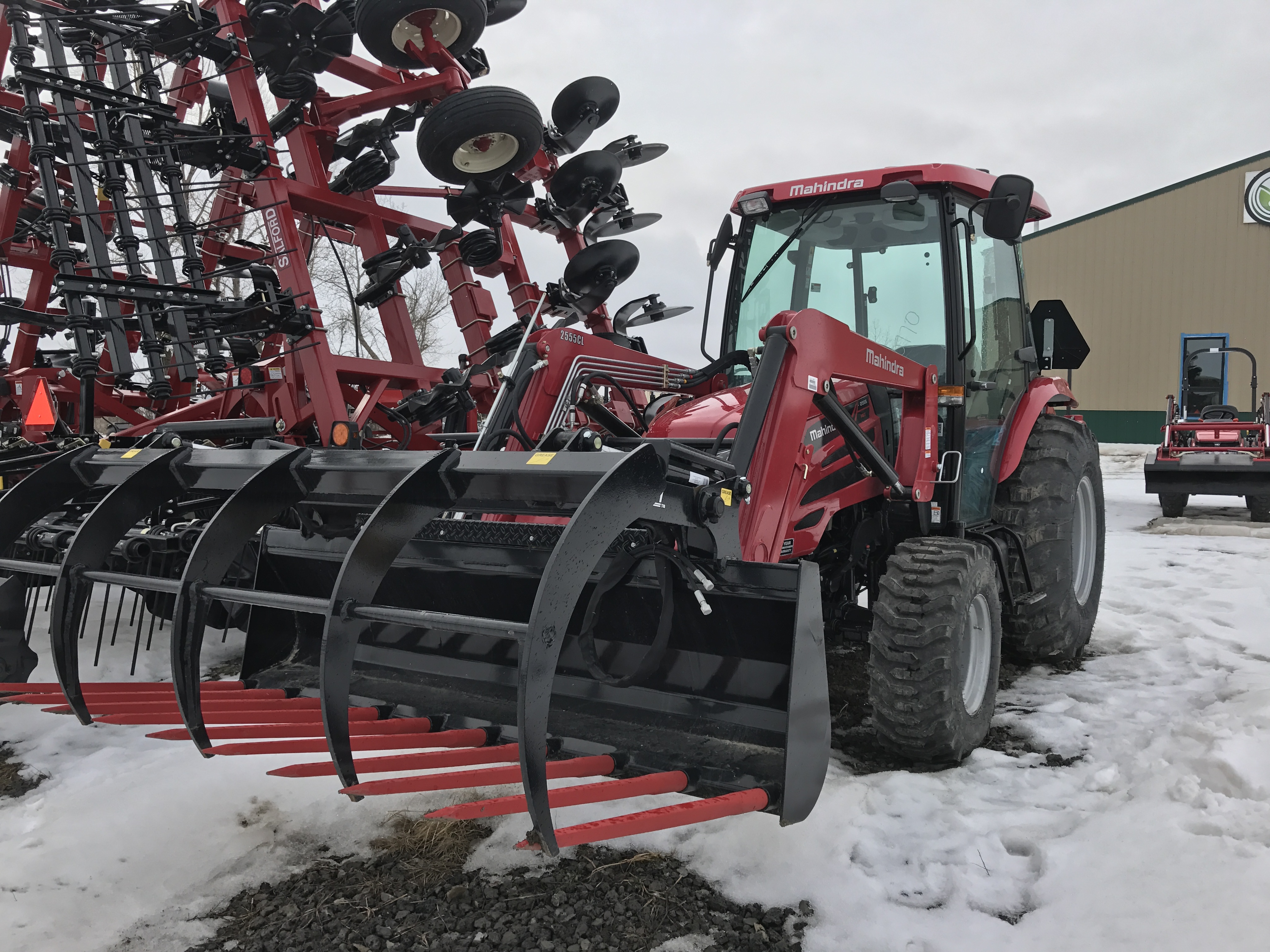 2016 Mahindra 2555 HST with cab Tractor