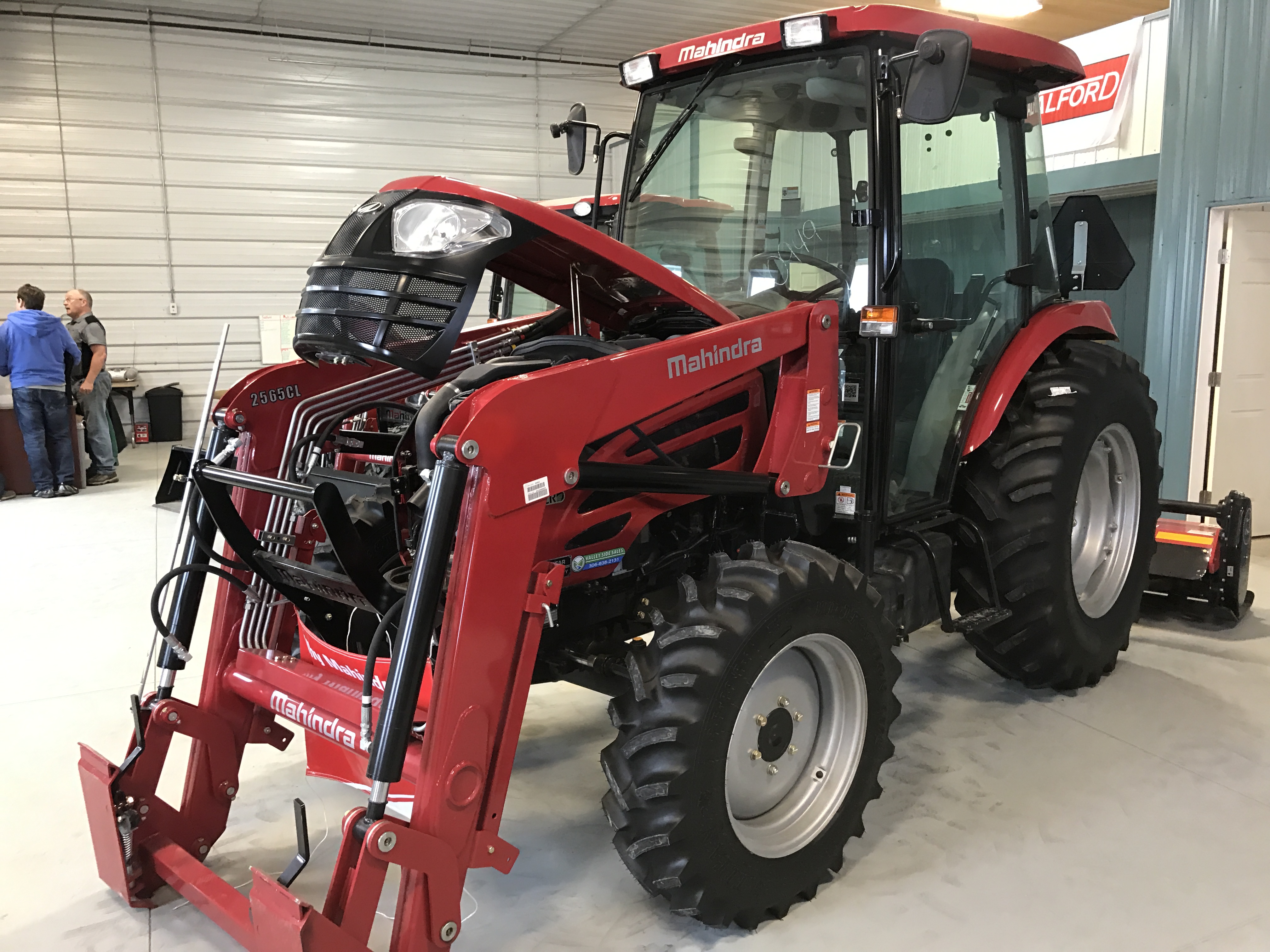 2016 Mahindra 2565 Shuttle with Cab Tractor